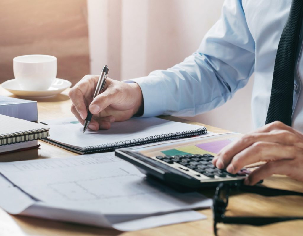 Dovolená 2026 v praxi: nárok, výpočty i krácení