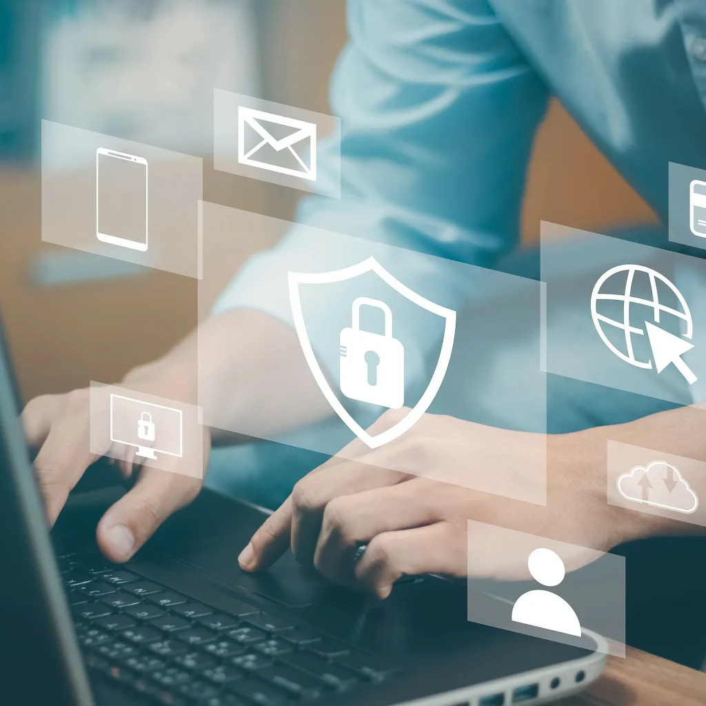 Kyberbezpečnost ve škole: Rizika, zásady a postupy v praxi