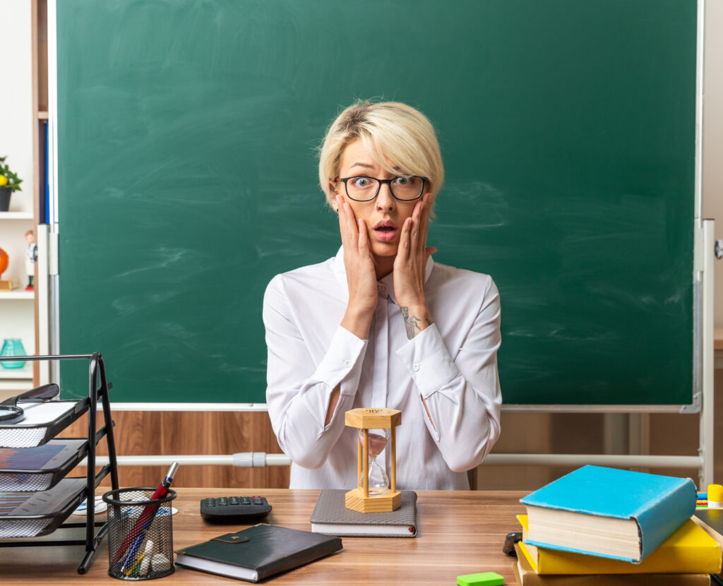 Záludnosti přímé a nepřímé pedagogické činnosti: Jak je rozlišit a správně evidovat v roce 2026