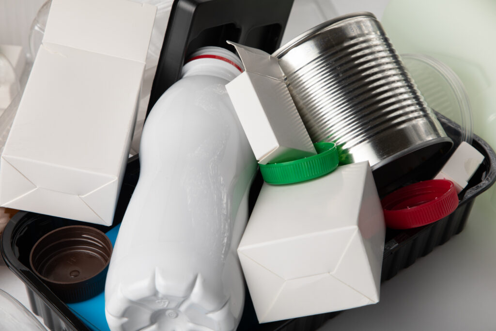 Změna limitů PFAS v obalech od 12. 8. 2026 + Nové povinnosti REACH od 10. 10. 2026