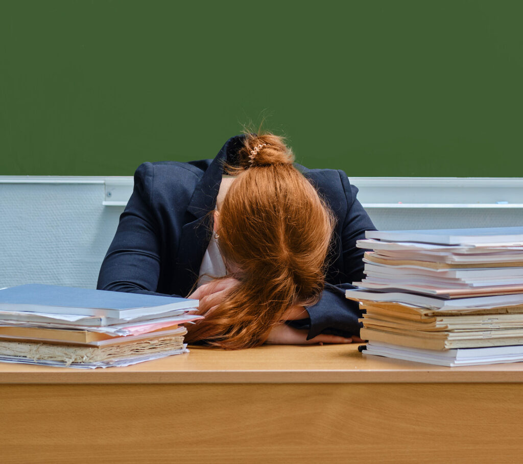 Peklo v evidenci nadúvazků vs. přesčasů ve školách: Aktuální pravidla 2026/2027