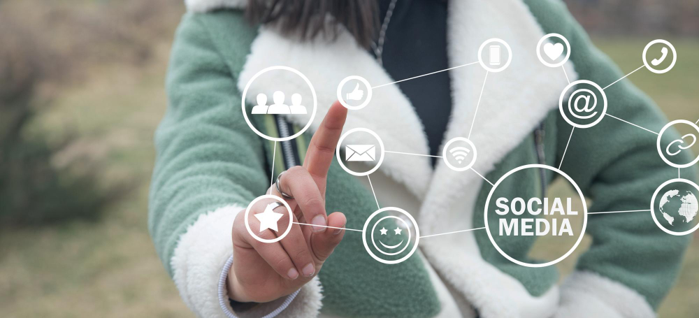 Jak na sociální sítě v obci i na úřadě: příspěvky, negativní komentáře, dezinformace i online konflikty